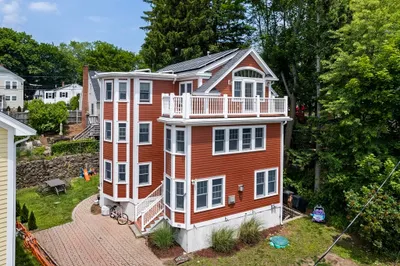 22 Hobart Ave 1