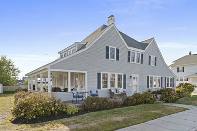 117 Manomet Ave 1