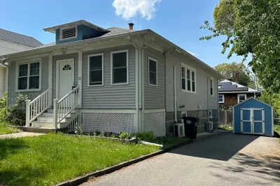 31 Acton St
