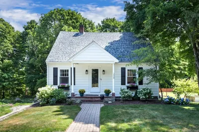 208 S Main St 1