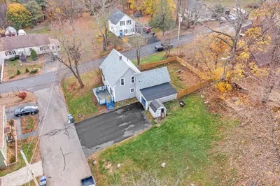 339 Spring St 1