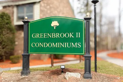 127 Greenbrook Dr #127 1