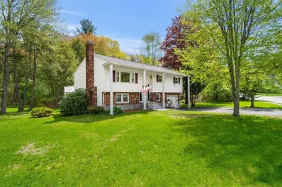 35 Freeport Dr
