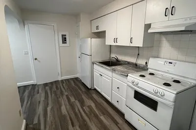 491 Lynn St #2