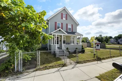 307 Oakland St