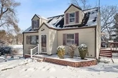 6 Arthur Woods Ave 1