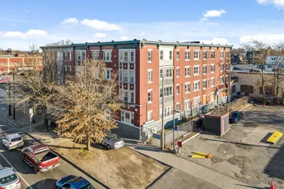 683-687 State St 1