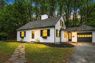63 Lexington Road 1