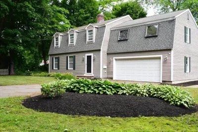 10 Bartlett Pl