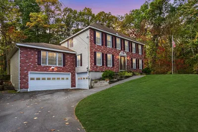 140 Ruby Rd 1