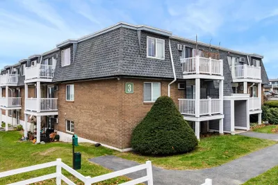 145 Essex Ave #309 1