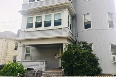 85 Foster St #1