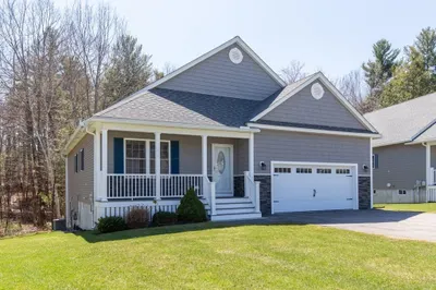 25 Cobblestone Dr #25