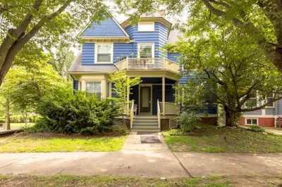 182 Adelaide Ave #5