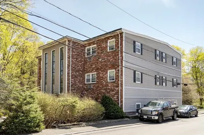 10 Beacon St #101