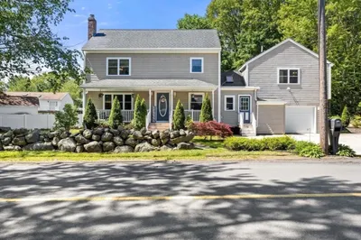 141 Pond St 1