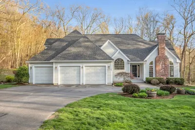 133 Nashaway Rd 1