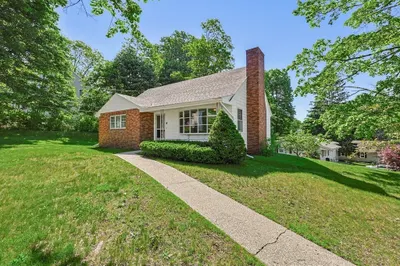 24 Cherry St 1