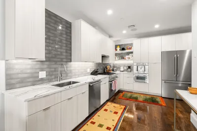 582 E Broadway #4