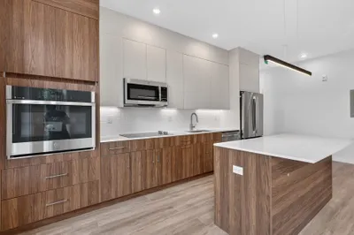 13 Warwick St #306 1