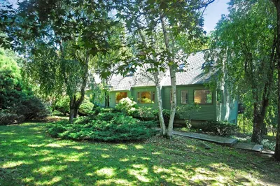 18 Washington Dr 1