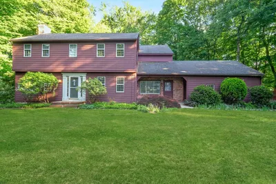 84 Greenwich Rd 1
