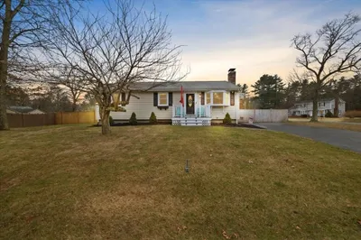 83 Colonial Dr 1