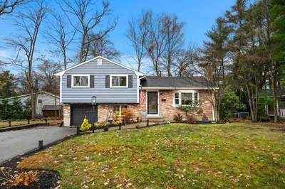 85 Chickering Rd