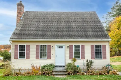 39 Bishop Rd.