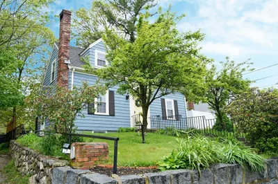 71 Byron Ave