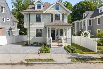 8 Hollis Street 1