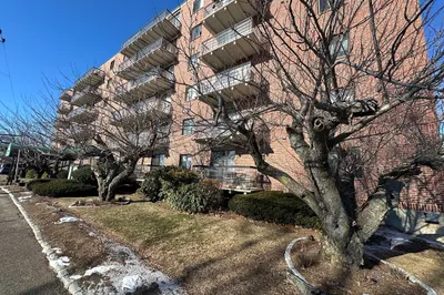 46 Cochituate Rd #408 1
