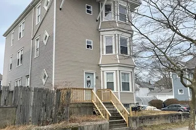 653 Brock Ave 1