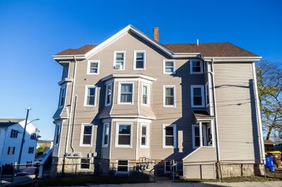 325 Snell St 1