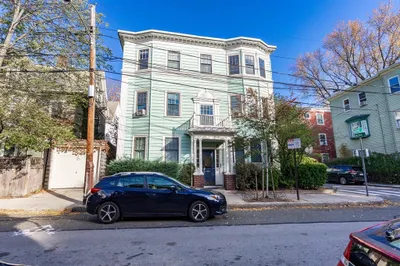 25 Eustis St #1