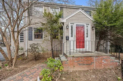 42 Endicott St 1