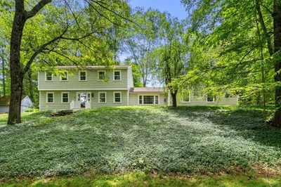 304 Reedy Meadow Rd 1