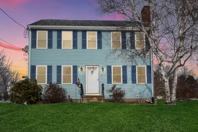 8 Harborview Rd