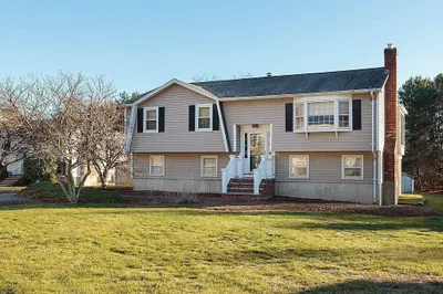 18 Winn Valley Drive 1