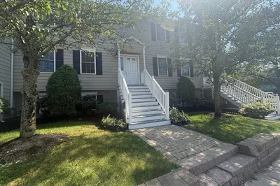 30 Russell St #5