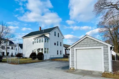 32 Oxford Ave 1
