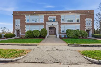 21 Middlesex Avenue #305 1