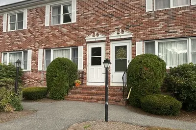 5 Robins St #5