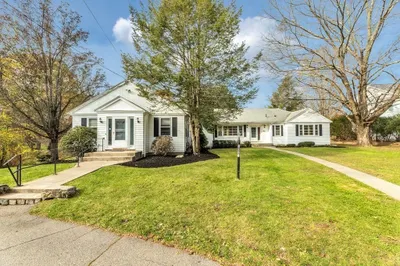1025 High St 1