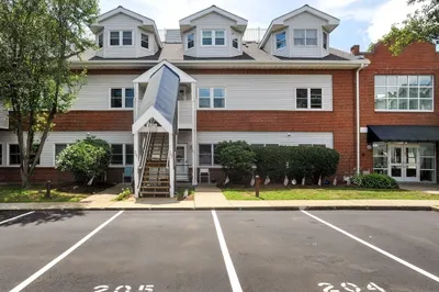 26 School St #205 1