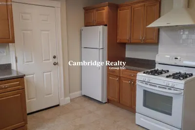 69 Newton St #2L 1