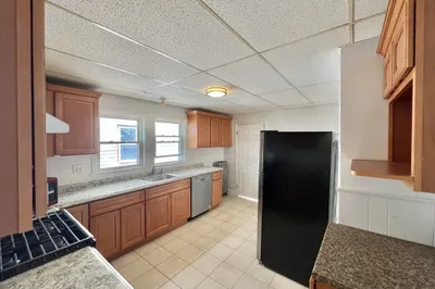 84-86 Wentworth St #86 1