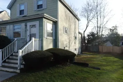 47 Rock St 1