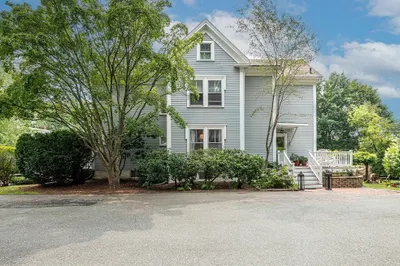 20 Manning St #2