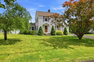 37 Valentine St 1